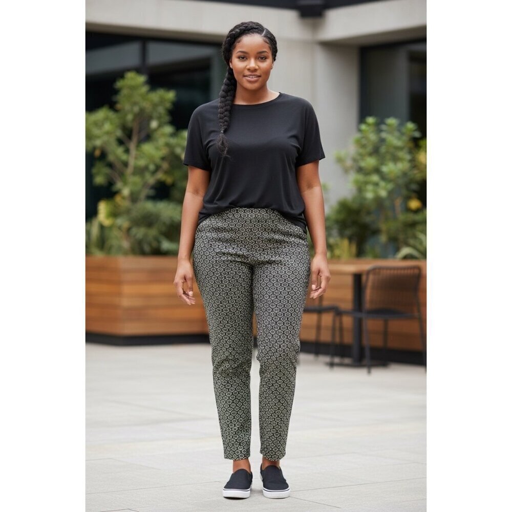 Chico's Black & Gold Women's Ankle Pants